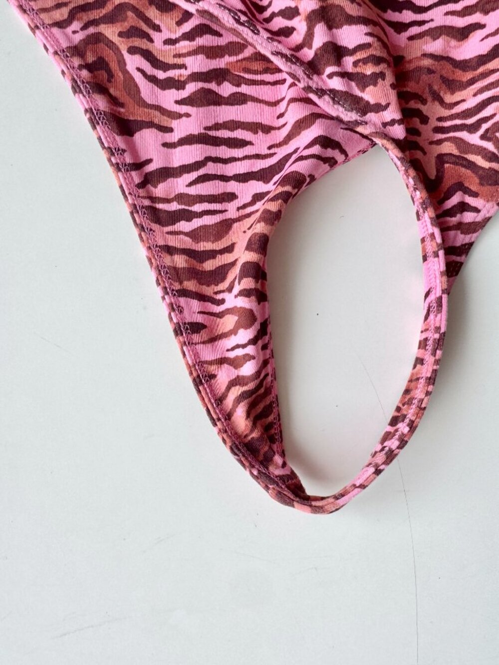 Aritzia LITTLE MOON Swizzle Pink Tiger Striped One Shoulder Bodysuit, Size L - Picture 7 of 9